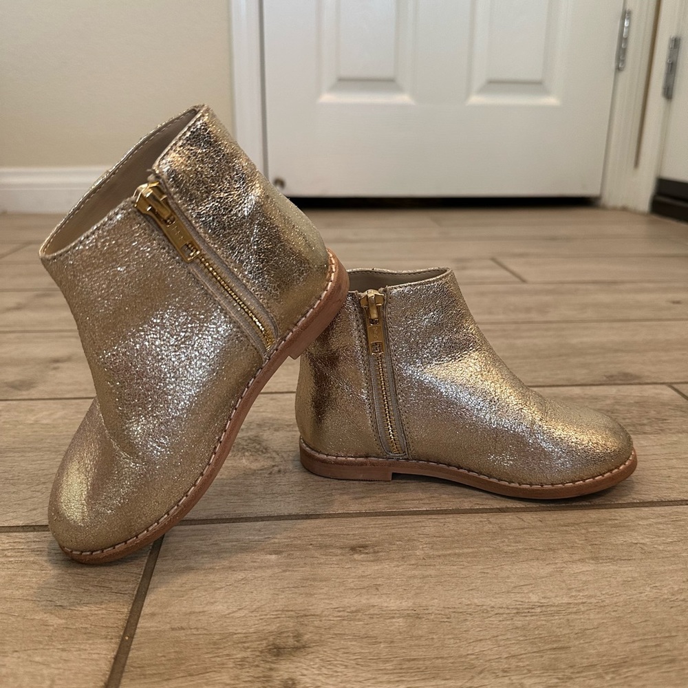 Janie and Jack Gold Metallic Boot: Size 9